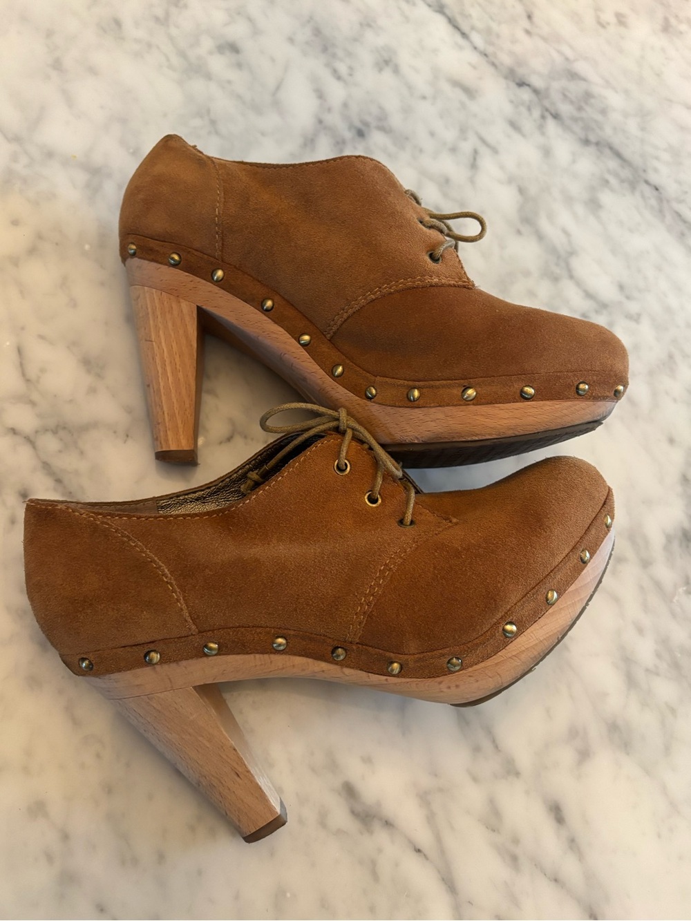 Banana Republic chestnut suede wood platform 4โ heels size 8.5